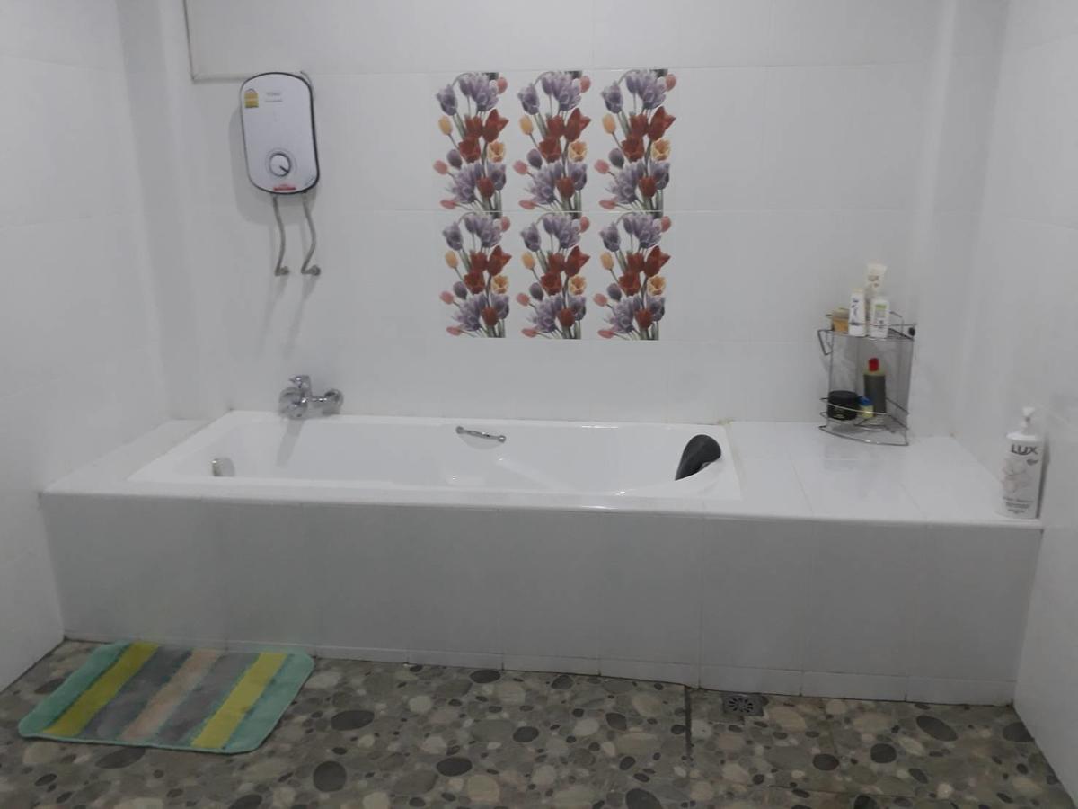 Garden Homestay Сураттхани Экстерьер фото